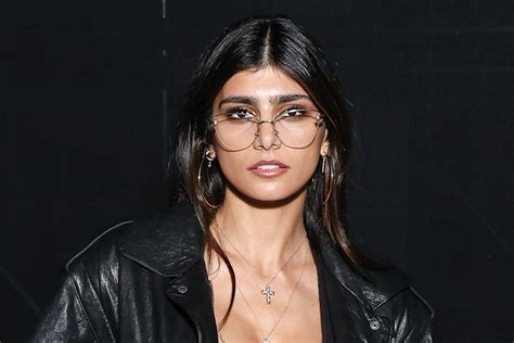 mia khalifa politics|Mia Khalifa Is Getting Canceled